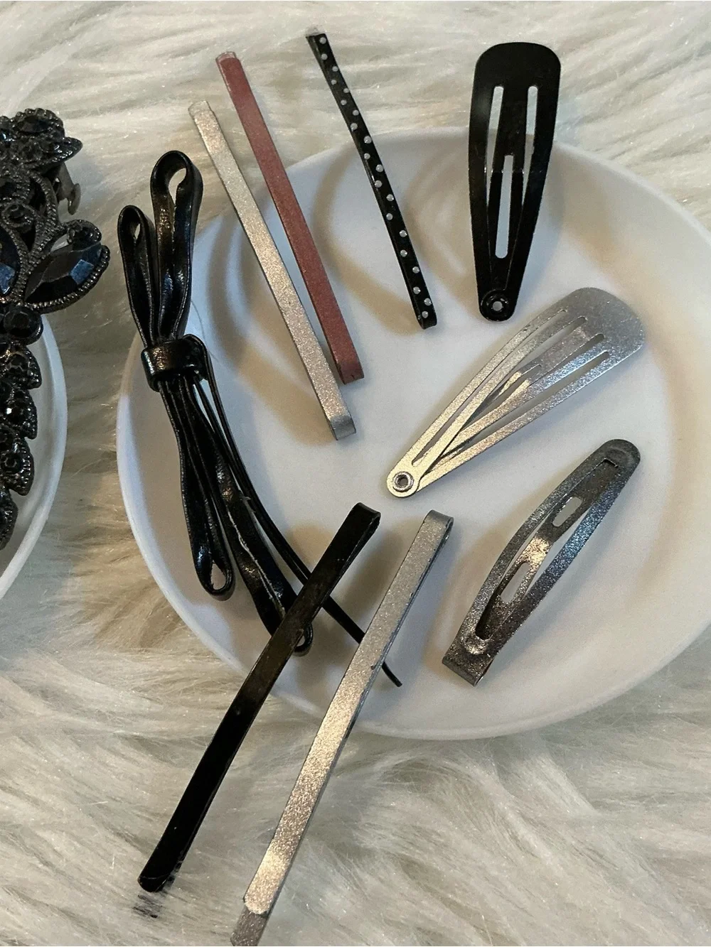 14 vintage hair clips and accessories